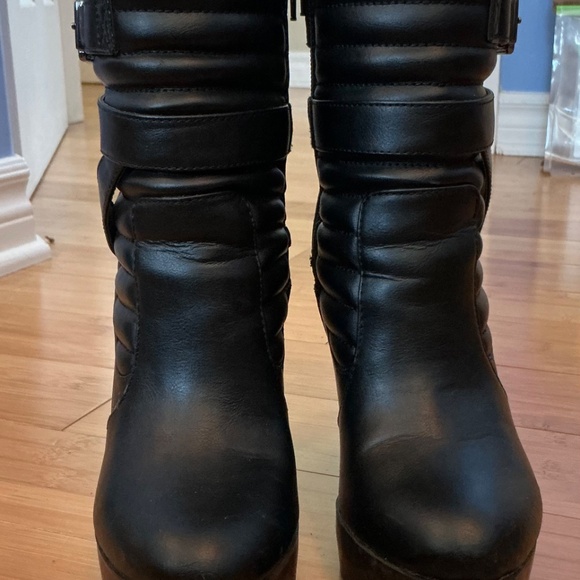 Call It Spring Black Heeled Booties Size 6 - Picture 2 of 6